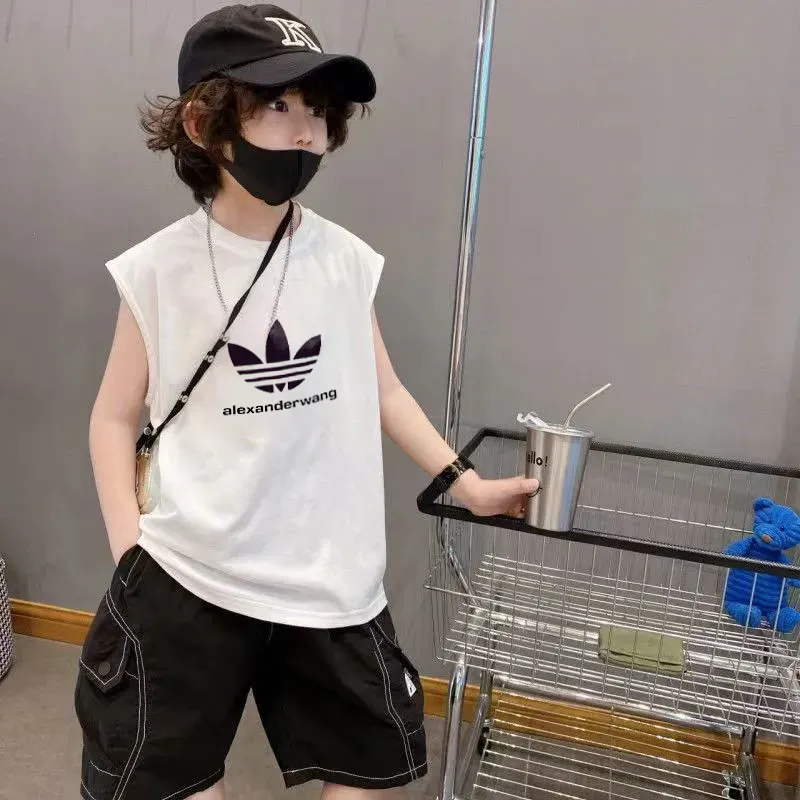 【90-160cm】絶対カッコイイ クール 夏 新作 スポーツ 通気性 快適 ファッション 合わせやすい 無地 ノースリーブ タンクトップ