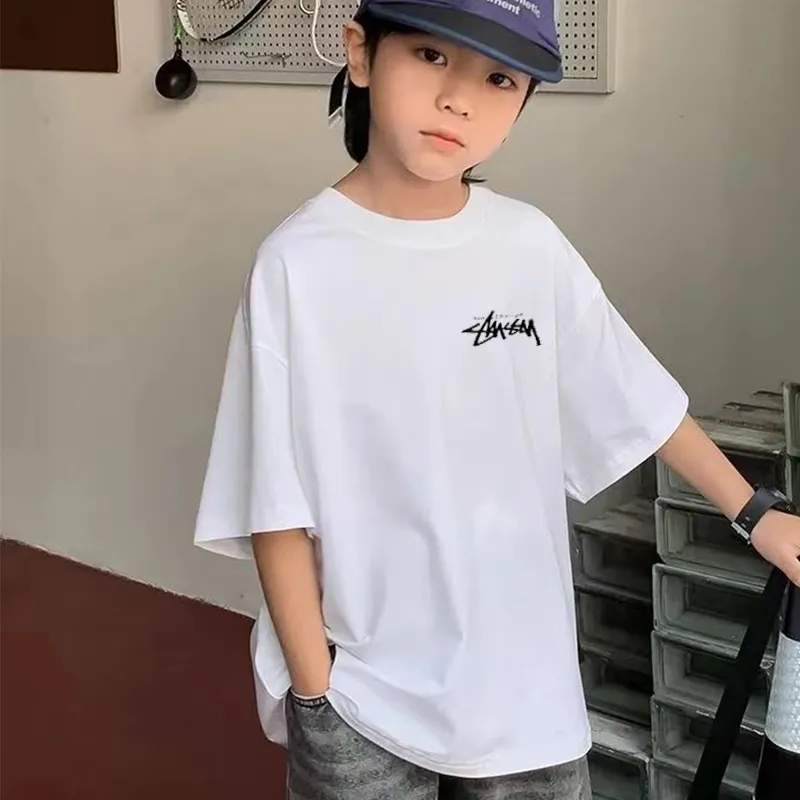 【90-160cm】絶対カッコイイ 新品 カジュアル ファッション 合わせやすい クール 着心地いい 無地 男の子 Tシャツ