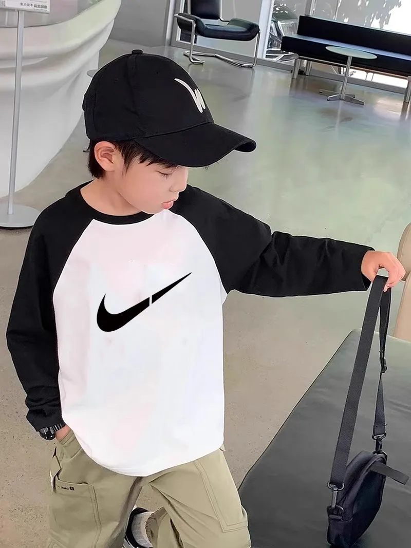 【100-160cm】今季注目!! シンプル 合わせやすい ファッション  男の子 長袖 Tシャツ