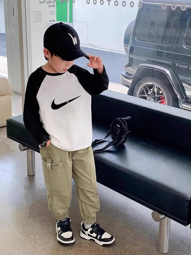 【100-160cm】今季注目!! シンプル 合わせやすい ファッション  男の子 長袖 Tシャツ