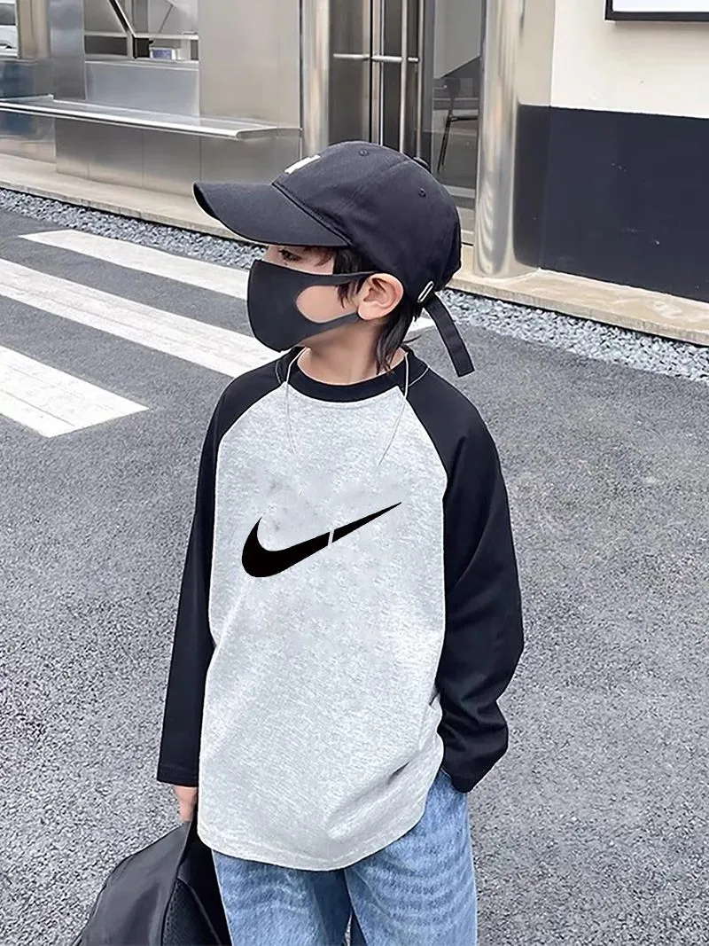 【100-160cm】今季注目!! シンプル 合わせやすい ファッション  男の子 長袖 Tシャツ