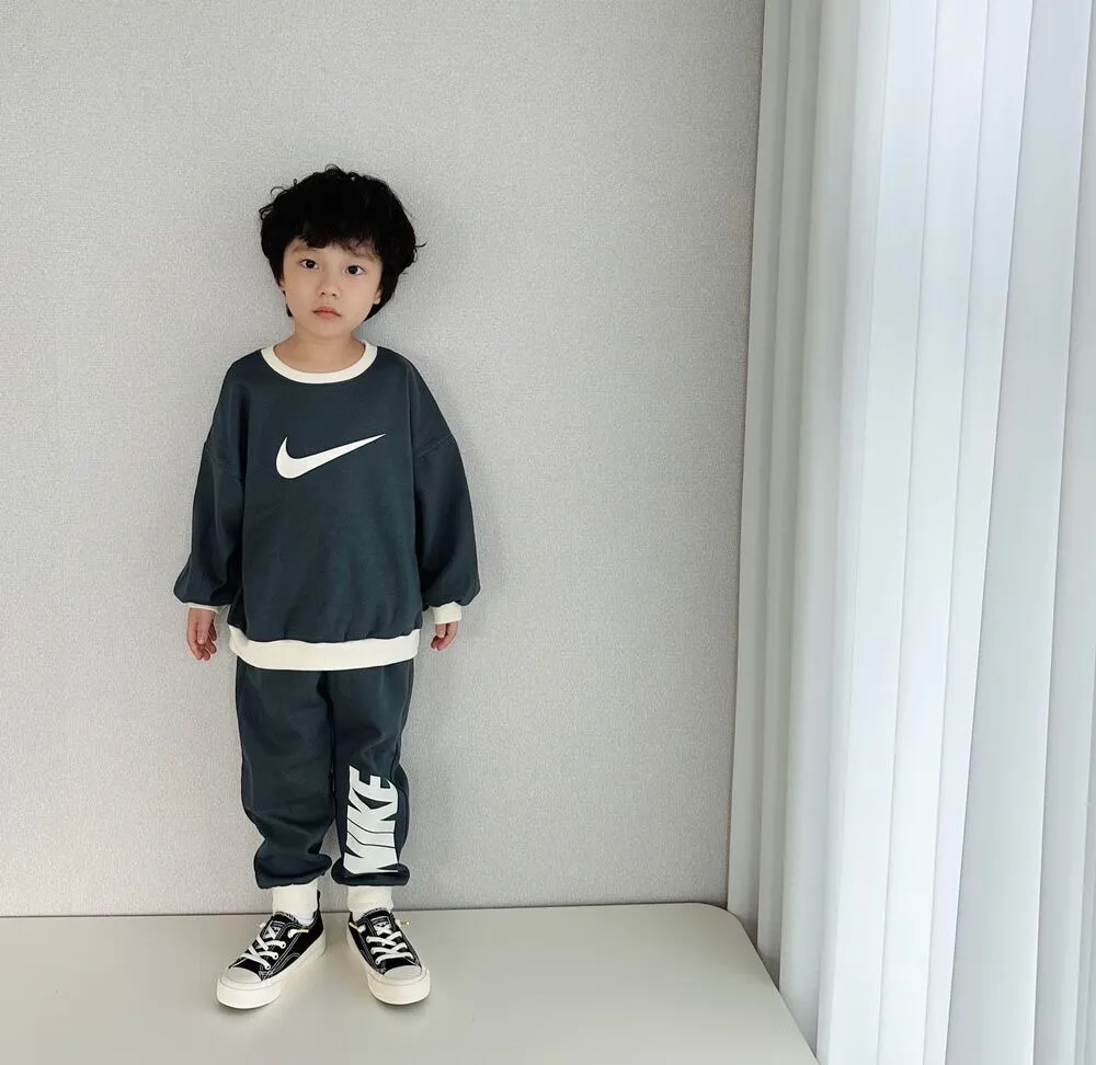 【80-130cm】二点セット 売れ筋 絶対後悔しない 今季注目 おしゃれ 6色選べる トレーナー+パンツ セットアップ