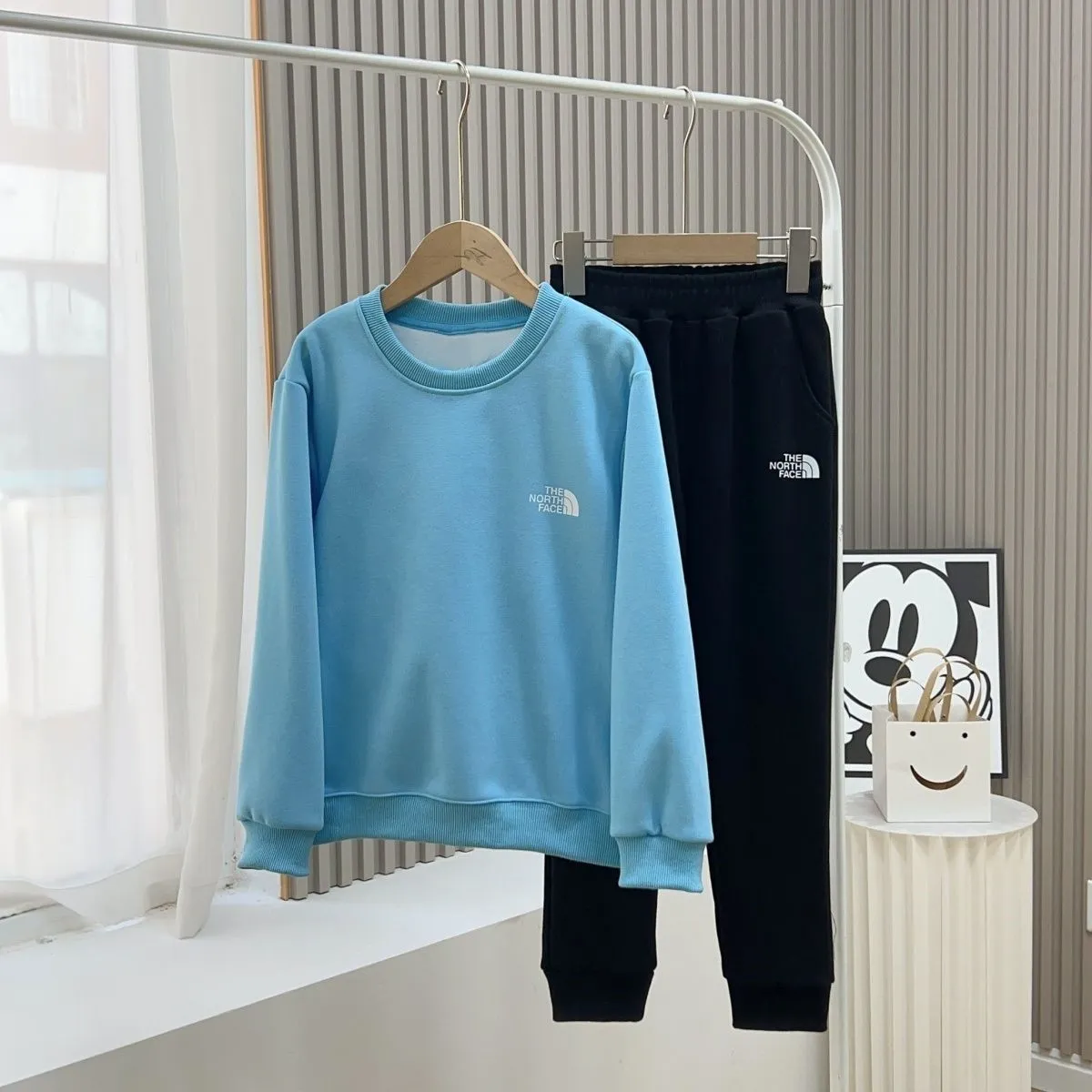【100-160cm】二点セット 高品質 早いもの胜ち  ラウンドネック 合わせやすい 男女限らず シンプル セット