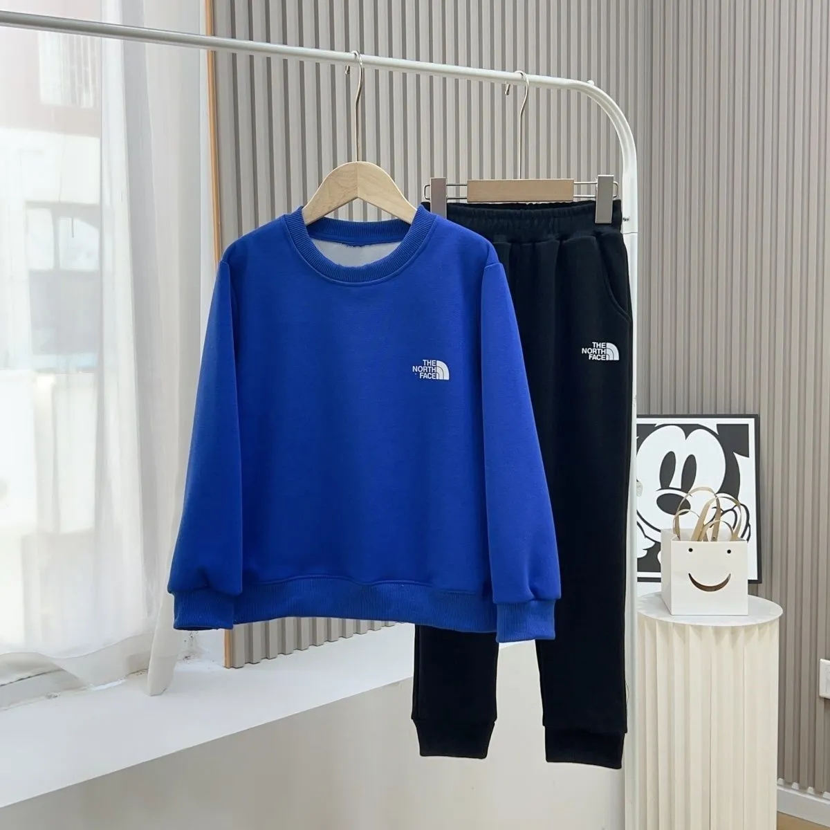 【100-160cm】二点セット 高品質 早いもの胜ち  ラウンドネック 合わせやすい 男女限らず シンプル セット