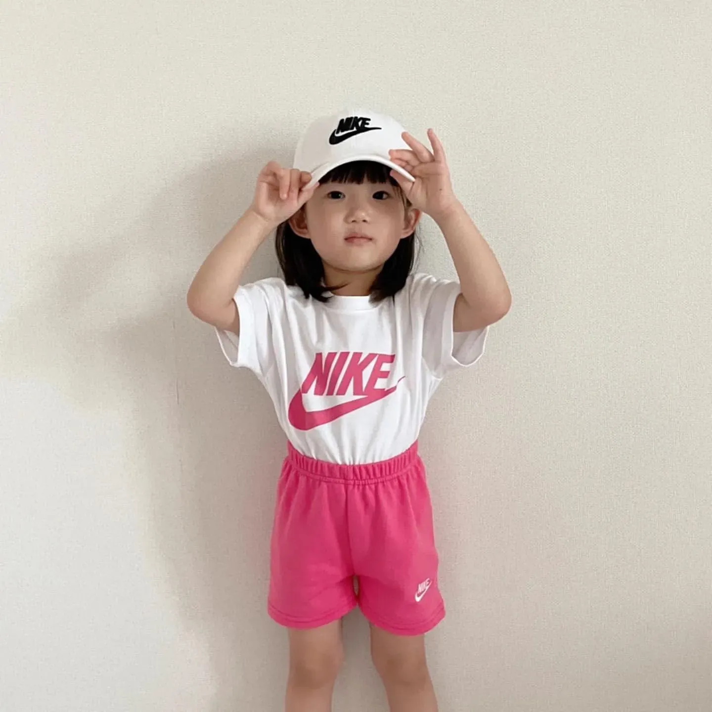 【80-150cm】二点セット 可愛い 定番 人気 ルーズ おしゃれ 半袖 Tシャツ+ショートパンツ セットアップ