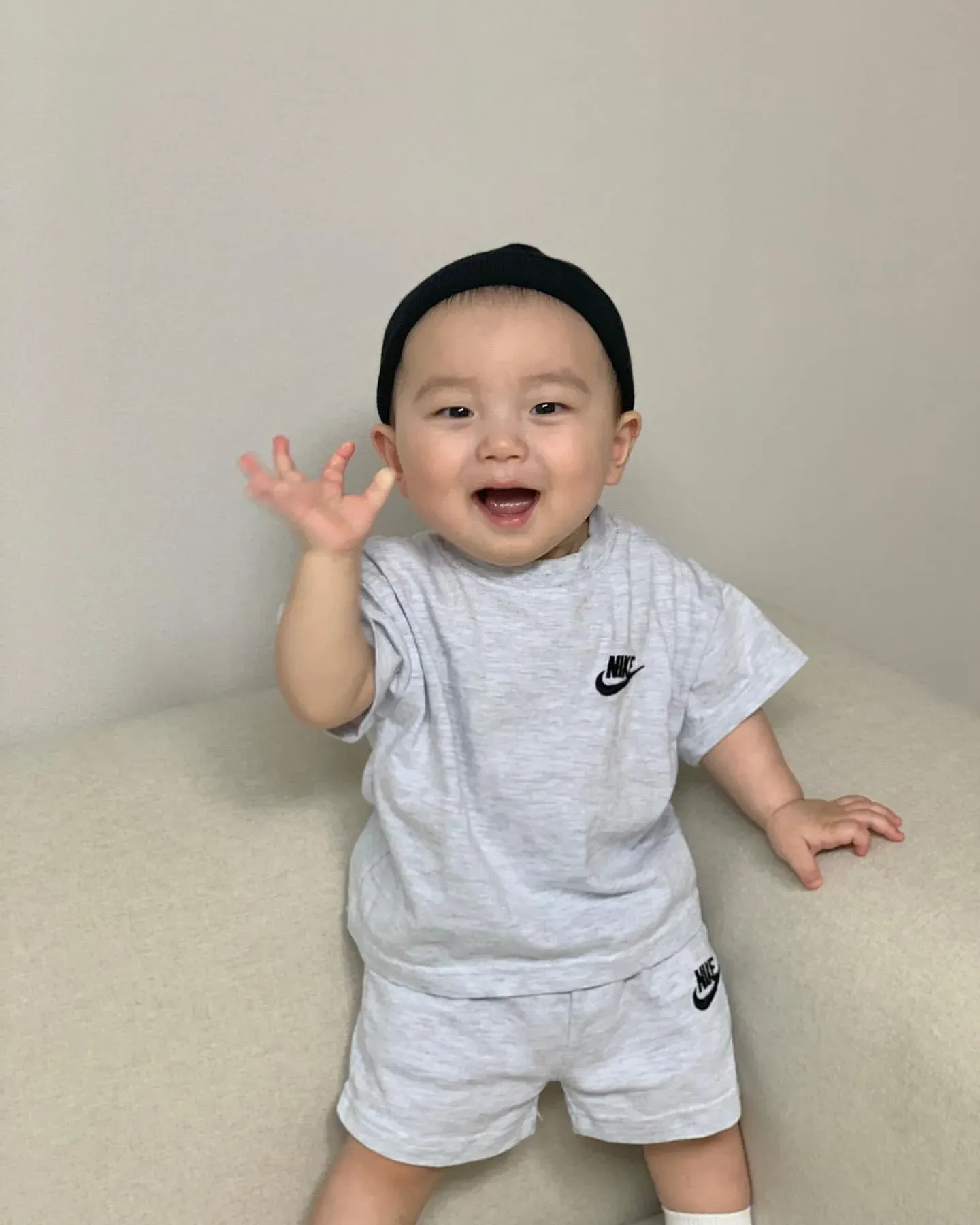 【80-130cm】二点セットシンプル定番 人気 ルーズ 半袖 Ｔシャツ+ショートパンツ セットアップ