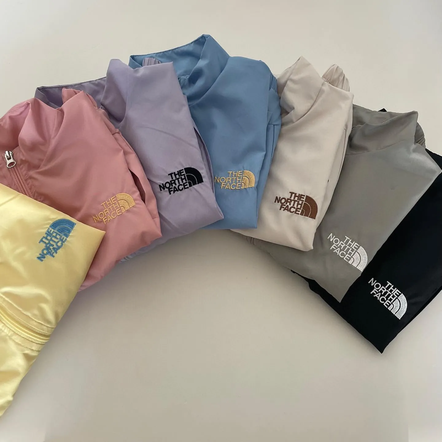 【80-130cm】シンプル 絶対欲しい 大人気 カジュアル Tシャツ