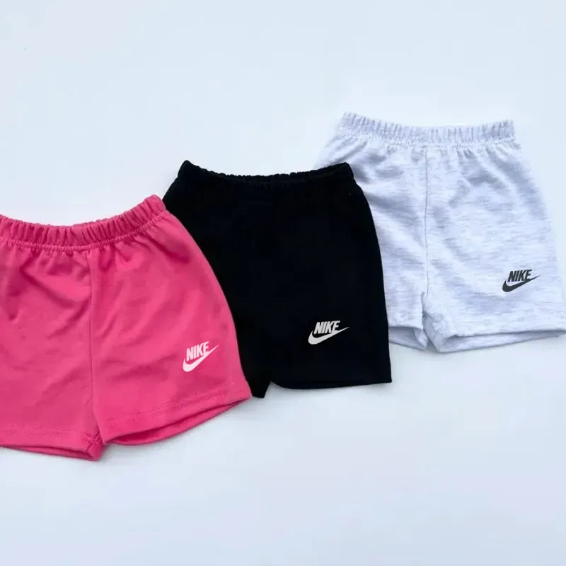 【80-150cm】二点セット 可愛い 定番 人気 ルーズ おしゃれ 半袖 Tシャツ+ショートパンツ セットアップ