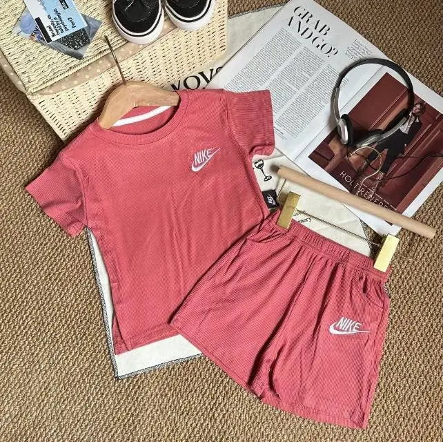 【80-130cm】二点セット 人気爆発中 爆売れ中 軽やかな着心地 無地 Tシャツ+ショートパンツ セット