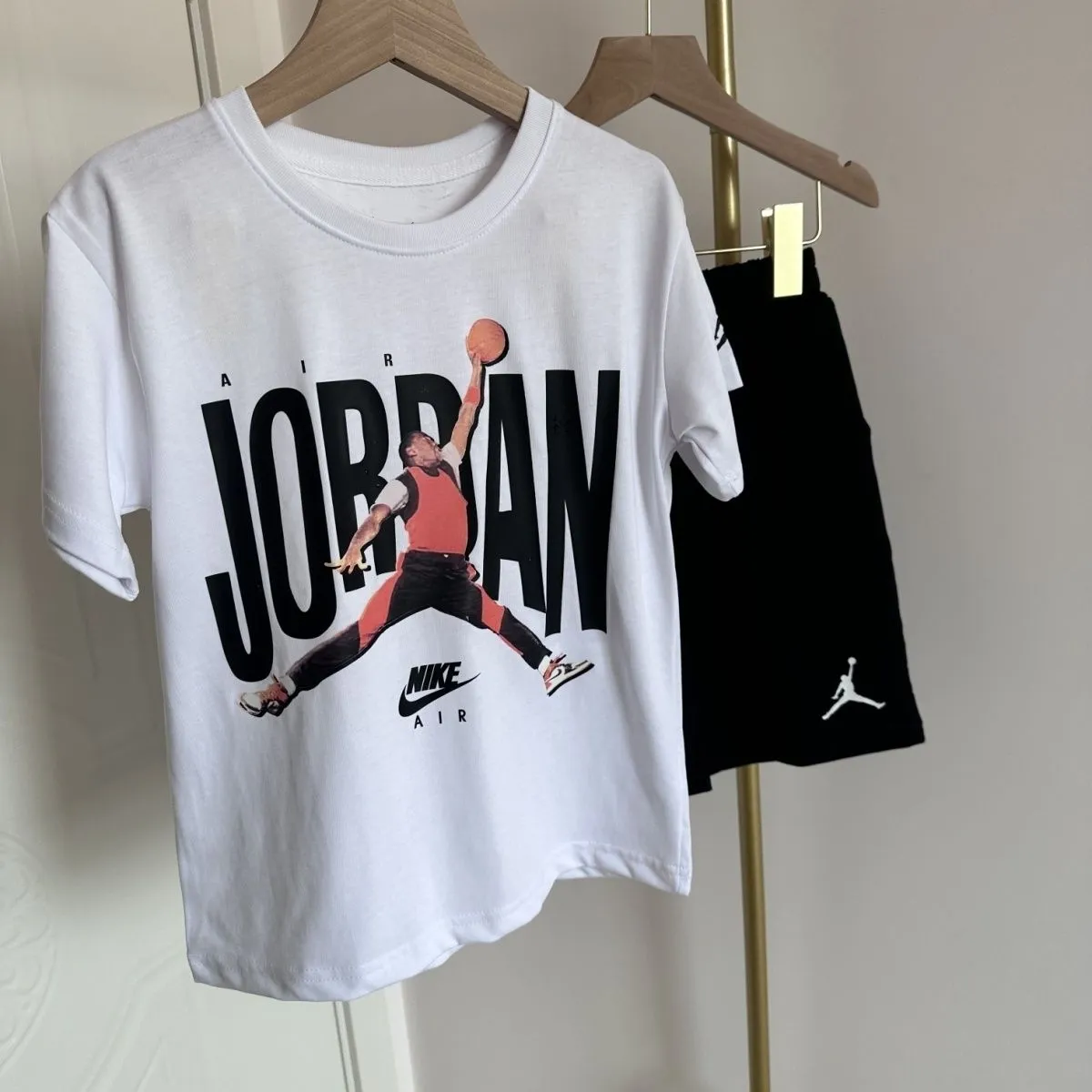 【90-160cm】二点セット 元気いっぱい 快適な着心地 キャラクター柄 Ｔシャツ＋ショートパンツ セットアップ