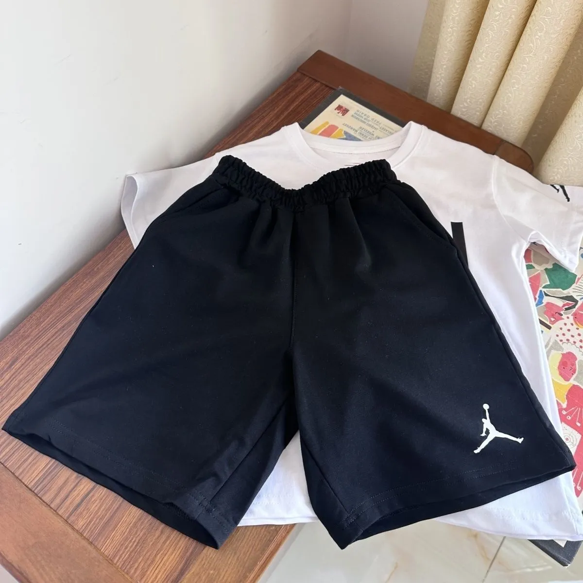 【90-160cm】二点セット 元気いっぱい 快適な着心地 キャラクター柄 Ｔシャツ＋ショートパンツ セットアップ