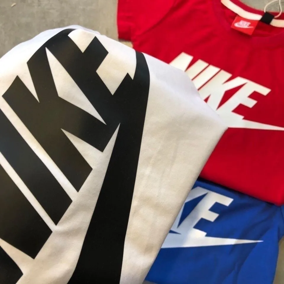 【100-160cm】二点セット よく売れる 大人気 トレンド  スポーティー 半袖Ｔシャツ＋ショートパンツ セット