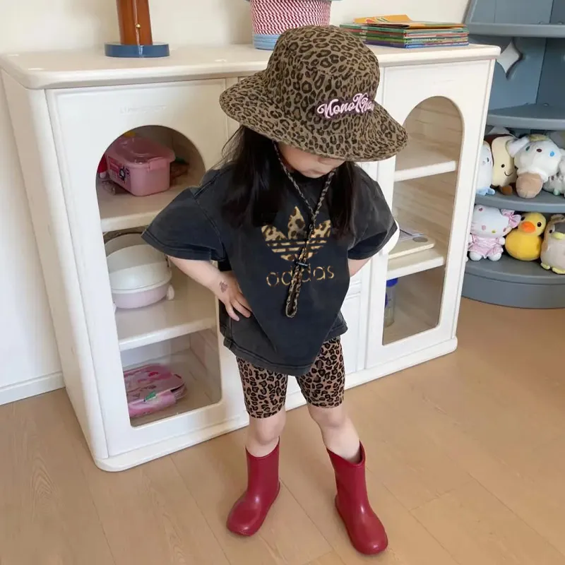 【90-140cm】二点セット 単品注文OK デザイン満点 ヒョウ柄 女の子 半袖Tシャツ+ショートパンツ セットアップ