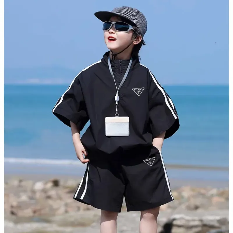 【100-150cm】二点セット 話題沸騰中 シンプル UV対策 男の子 トップス＋ショートパンツ セットアップ