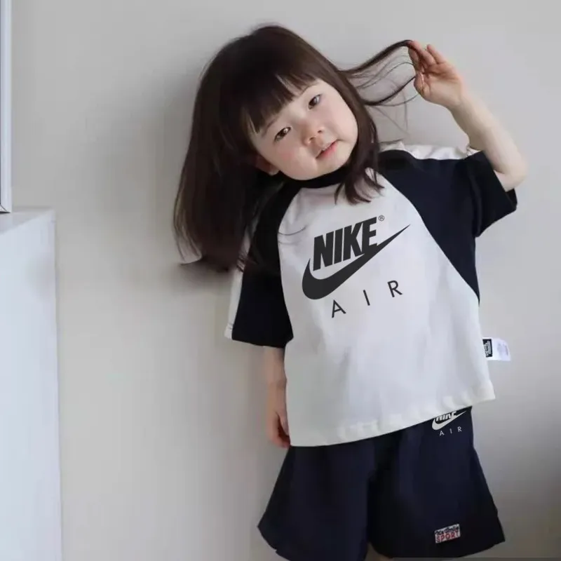 【100-150cm】二点セット コンフォート感抜群 トレンド  カジュアル 半袖Ｔシャツ＋ショートパンツ セットアップ