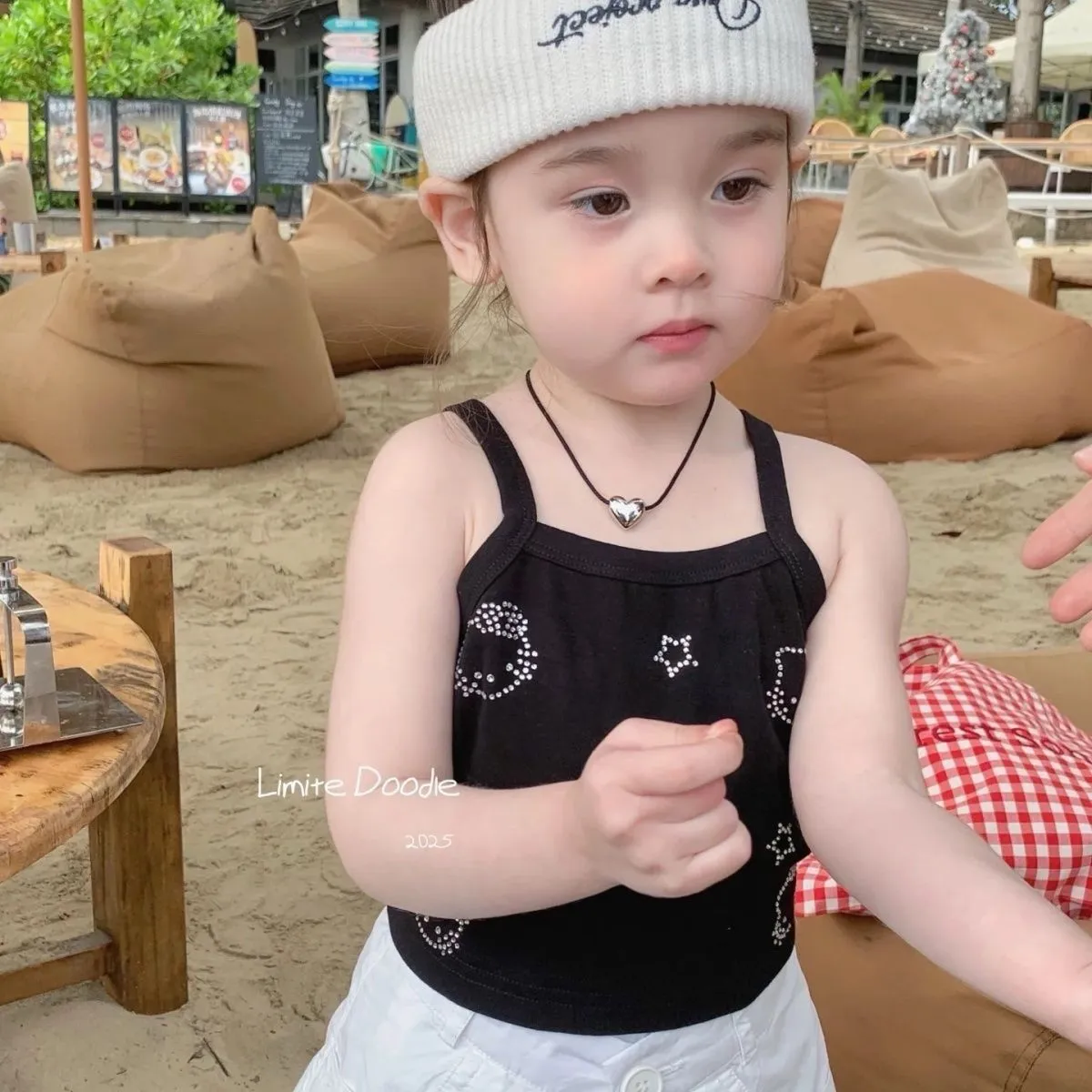 【80-130cm】オシャレ度高め スタイリッシュ スリムフィット 合わせやすい 女の子 タンクトップ