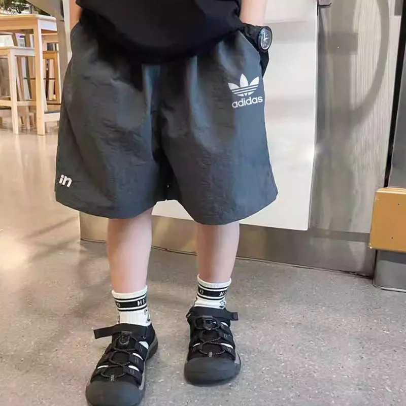 【100-150cm】人気爆発中 軽量 シンプル ゆったり 動きやすい 男の子 ショートパンツ