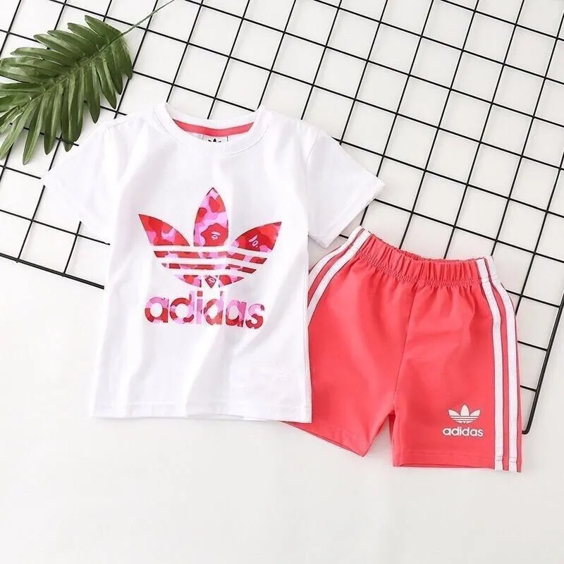 【100-160cm】二点セット 爆売れ中 カジュアル スポーティー 半袖Ｔシャツ＋ショートパンツ セットアップ
