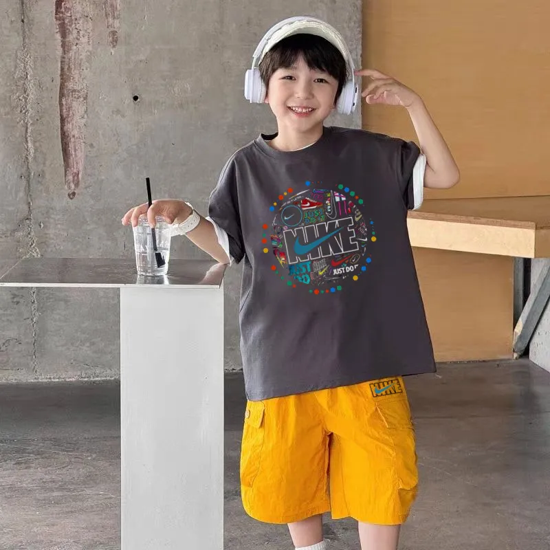 【90-150cm】人気上昇中 大活躍 スタイリッシュ 男の子 半袖Ｔシャツ＋ショートパンツ