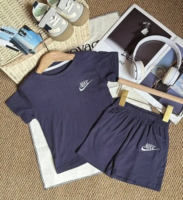 【80-130cm】二点セット 話題沸騰中 品質満点 通気性抜群 無地 半袖Tシャツ+ショートパンツ セットアップ