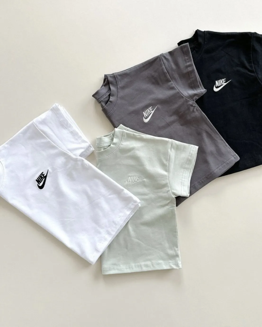 【80-130cm】売り切れ必至 売れ筋 カジュアル 刺繍 無地 肌触り良い 半袖 Tシャツ