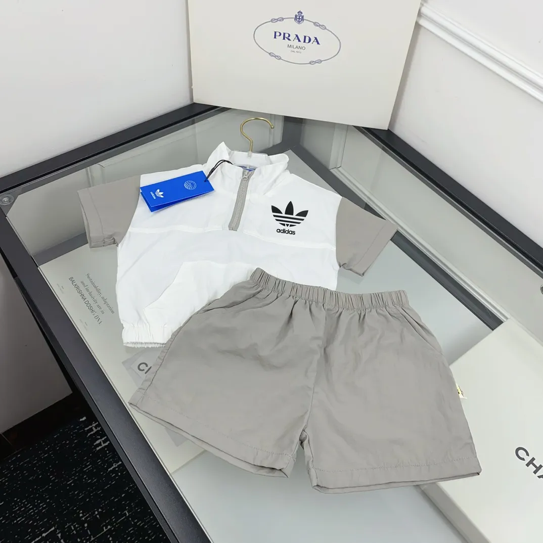 【73-120cm】二点セット 夏にぴったり UV対策 吸汗速乾 トレンド 半袖 Tシャツ+ショートパンツ セットアップ