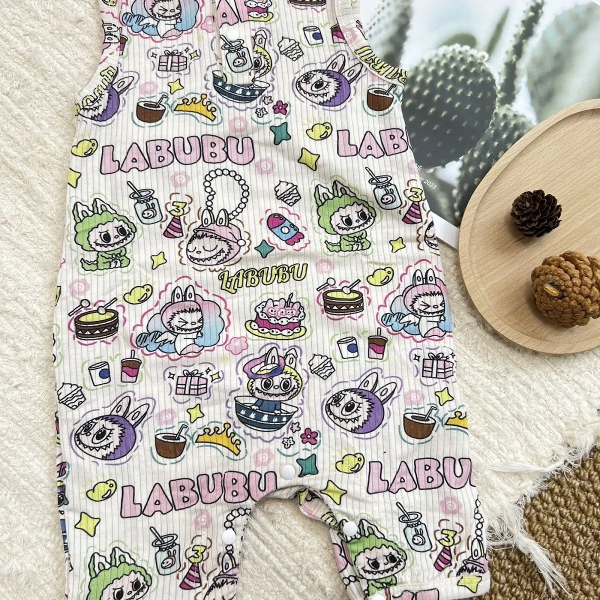 【73-100cm】目を奪われる 大注目 カートゥーン キャラクター ベビー ロンパース