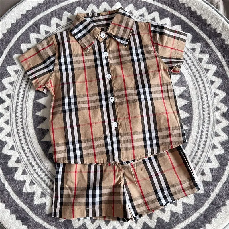 【80-150cm】二点セット 絶対後悔しない  大人気 チェック柄 着やすい 半袖 Ｔシャツ+ショートパンツ セットアップ