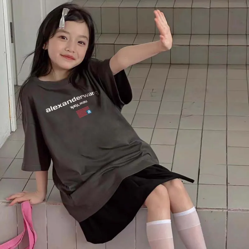 【90-160cm】SNS映えコーデに 好感度UP おしゃれ アルファベット 女の子 半袖 Ｔシャツ