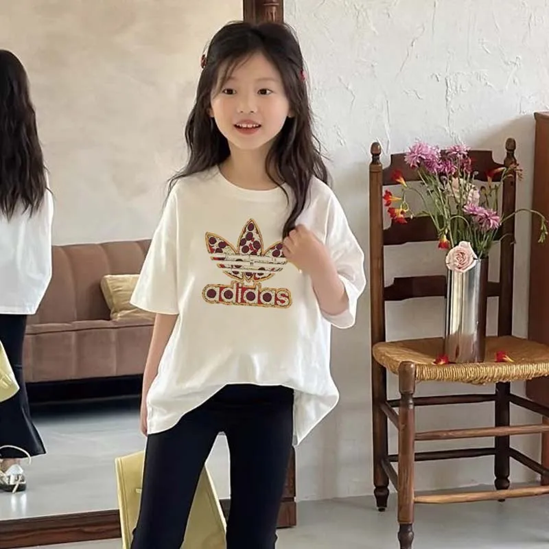 【90-160cm】絶対欲しい モード感アップ カジュアル 合わせやすい 女の子 半袖 Ｔシャツ