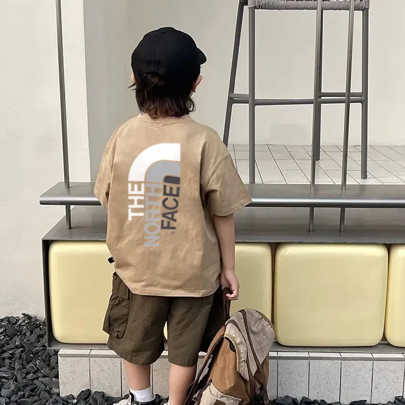 【90-160cm】着回し力抜群 爆売れ中 カジュアル 合わせやすい 男の子 半袖 Tシャツ