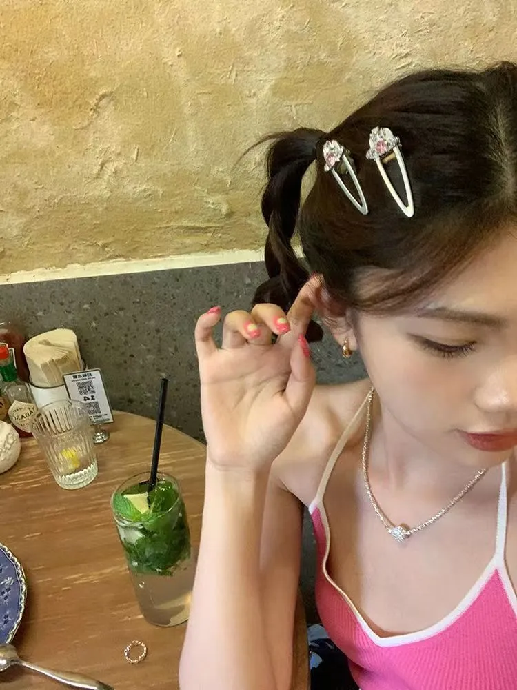姉妹でおそろいも おしゃれ 大活躍 キラキラ ヘアアクセサリー ヘアピン